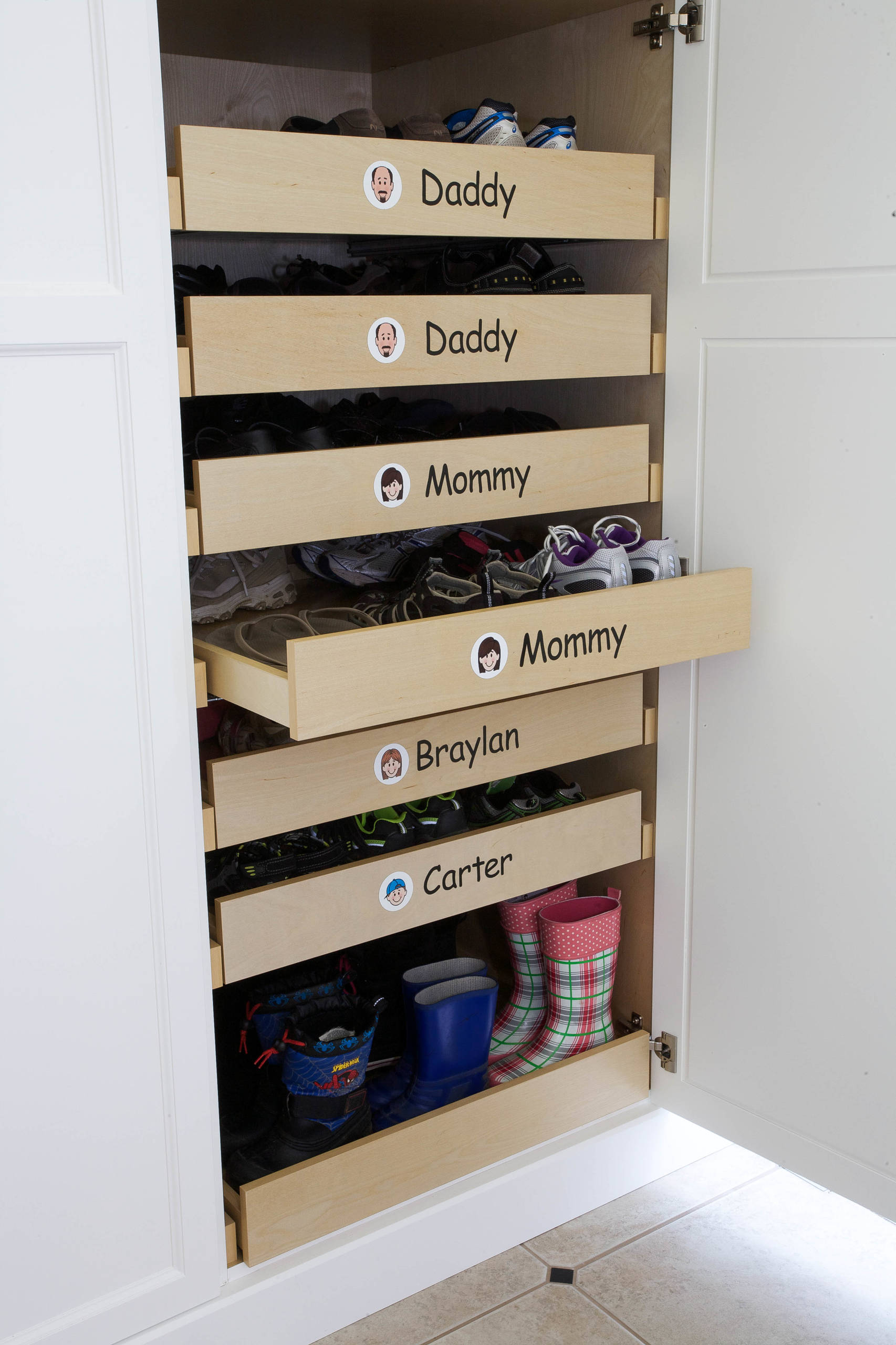 Mudroom 2024 shoe storage