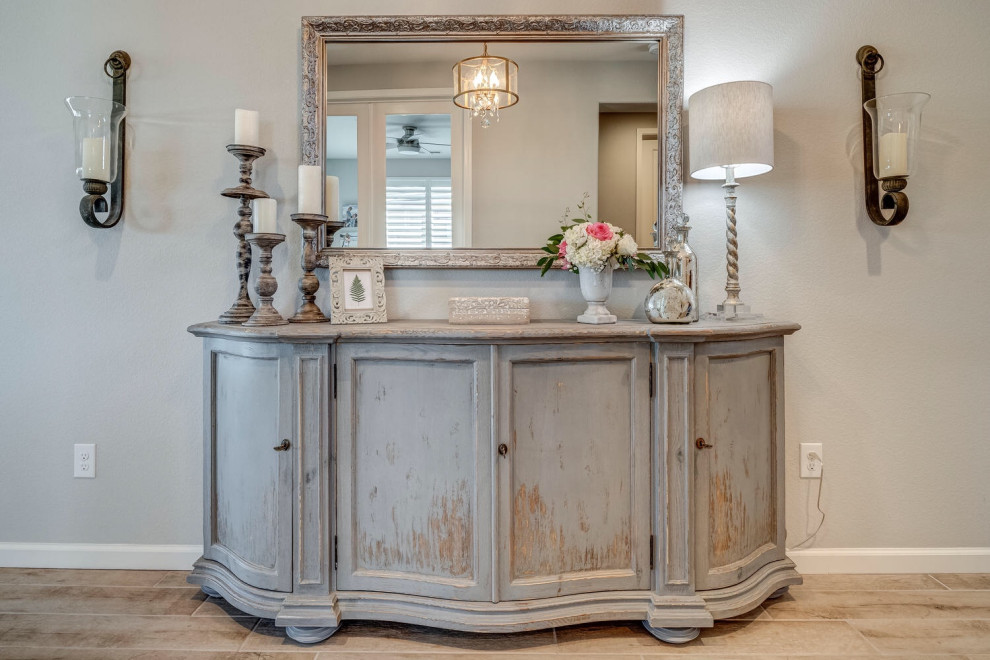 Sophisticated farmhouse entryway