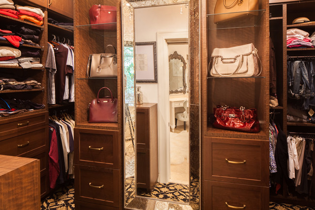 Kitchens traditional-wardrobe