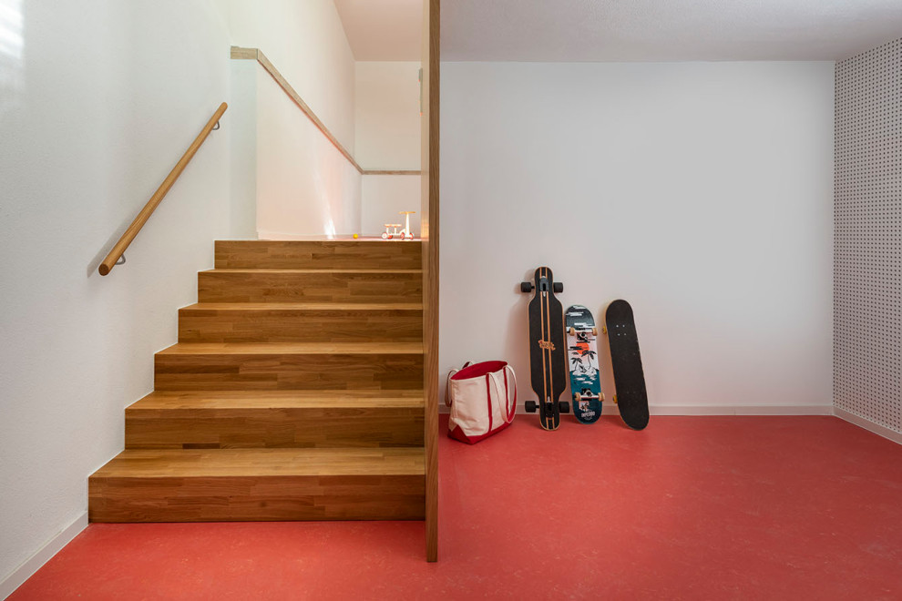 Foyer mit Foyer und rotem Boden in Stuttgart