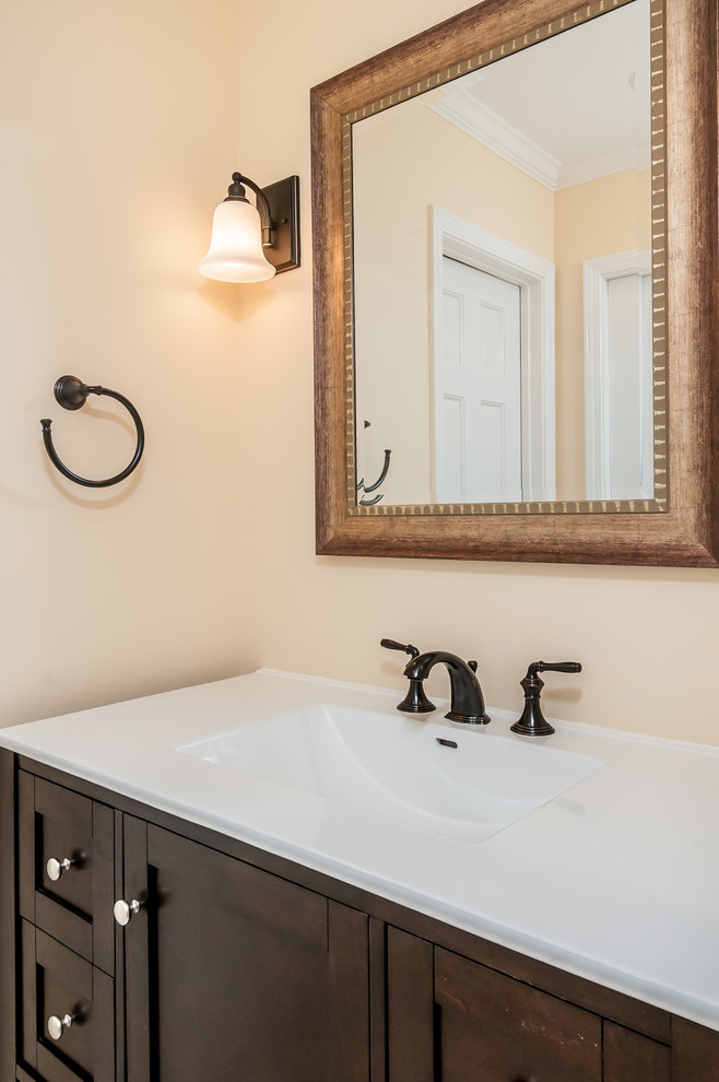 Home design - transitional home design idea in Atlanta