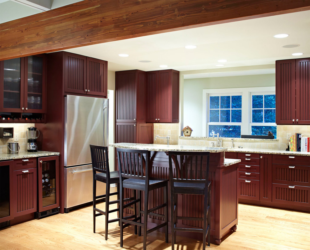 Inspiration for a transitional home design remodel in Chicago