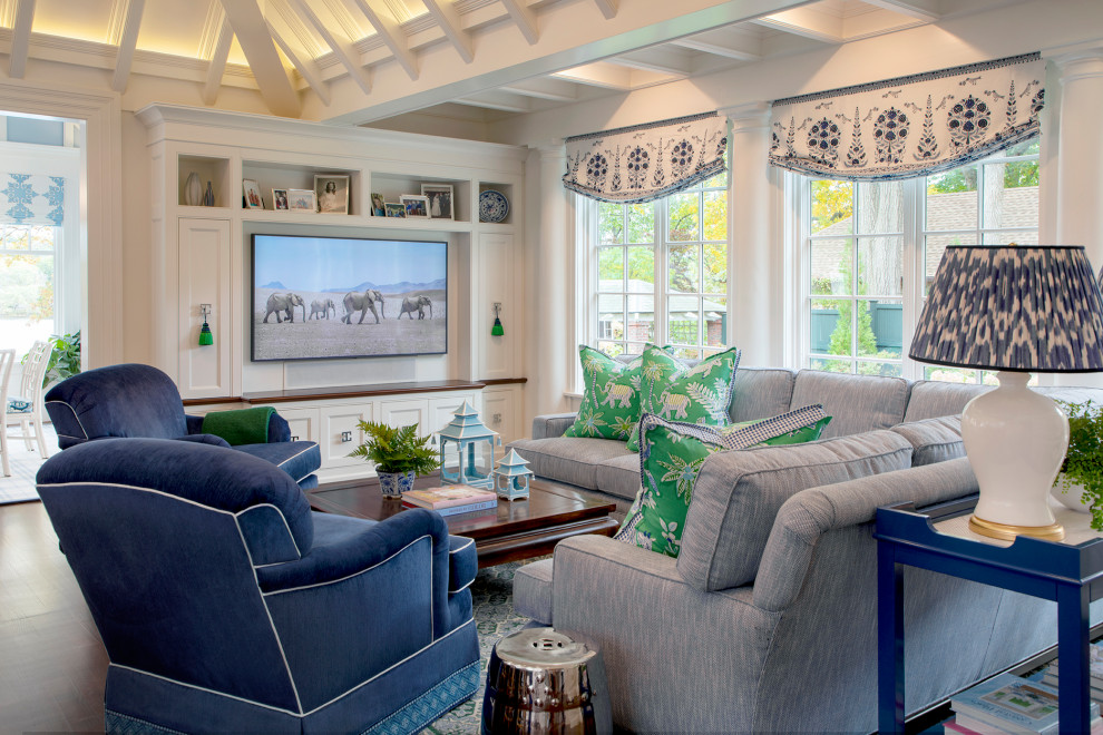 Example of a transitional home design design in Boston