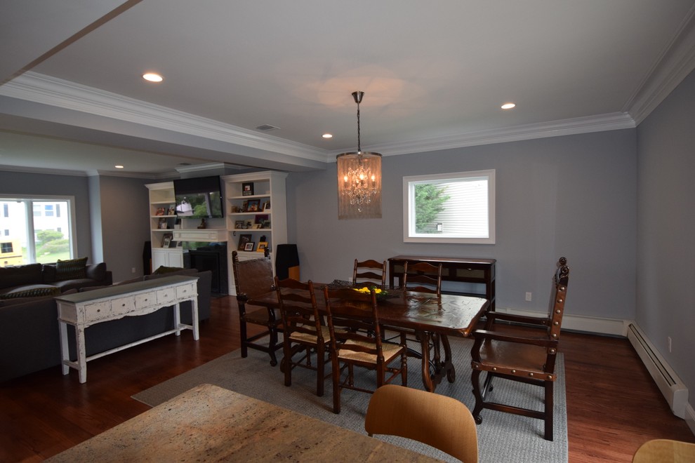 Dining room - transitional dining room idea