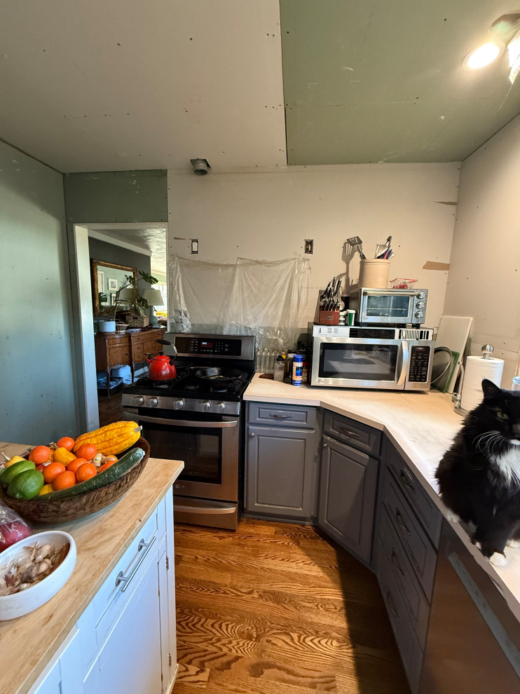West Slope Modern Kitchen