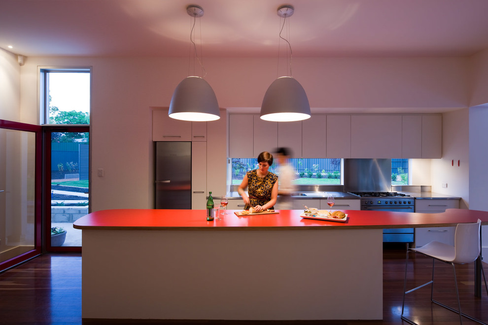 Design ideas for a contemporary kitchen in Adelaide.