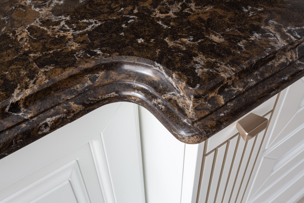 Угловая классическая кухня в КП Загорянка парк