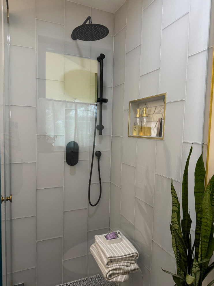 Calming Master Bathroom in Alameda