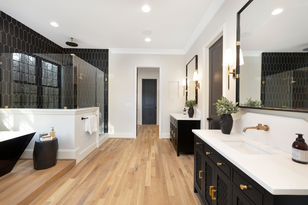 Design ideas for a large traditional bathroom in New York.