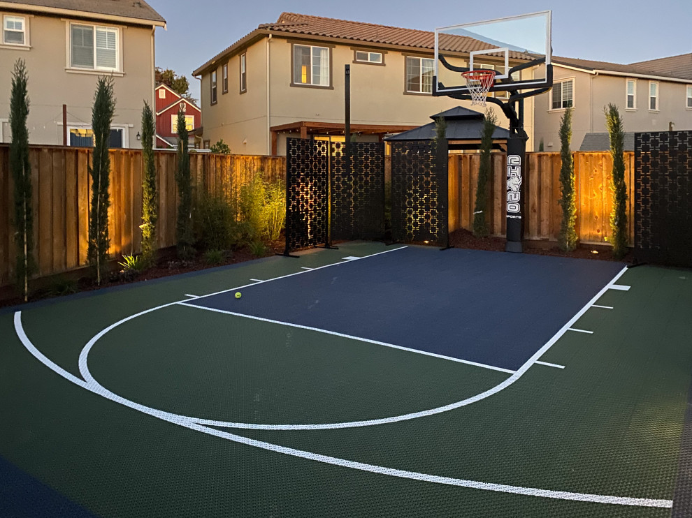 Newark - Backyard Retreat