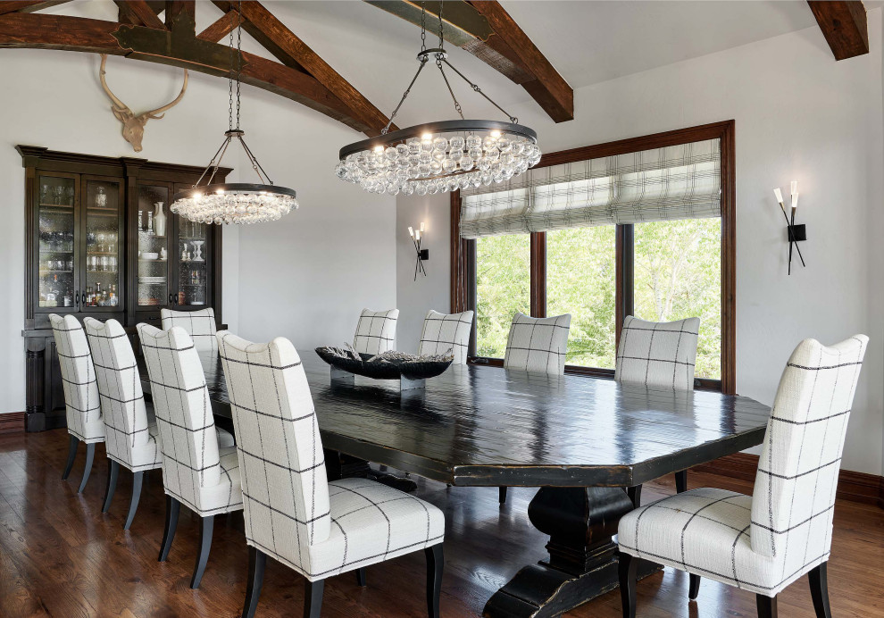 Dining room - transitional dining room idea