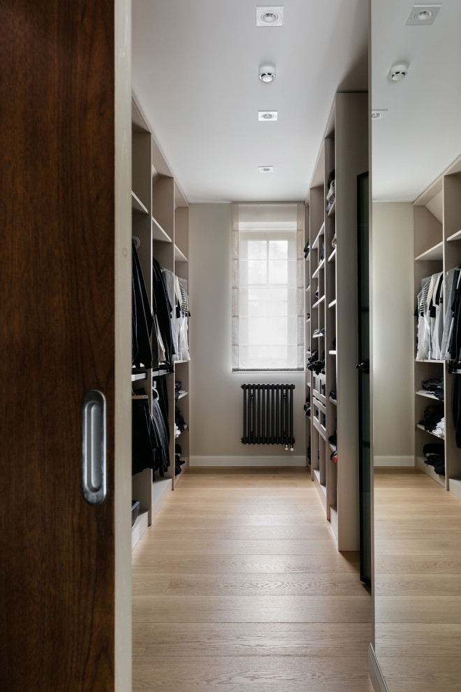 Дом с потайной лестницей