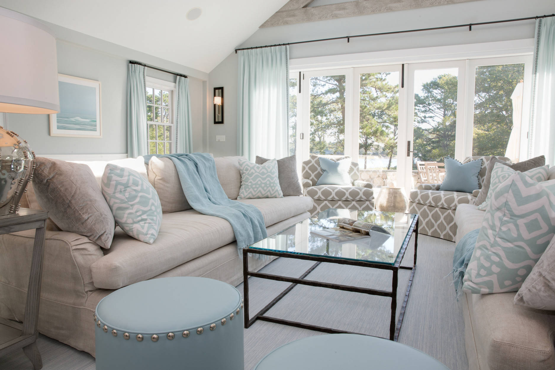 New This Week: Why Blue Is the Perfect Accent Color for a Living Room, image size:1875x1250