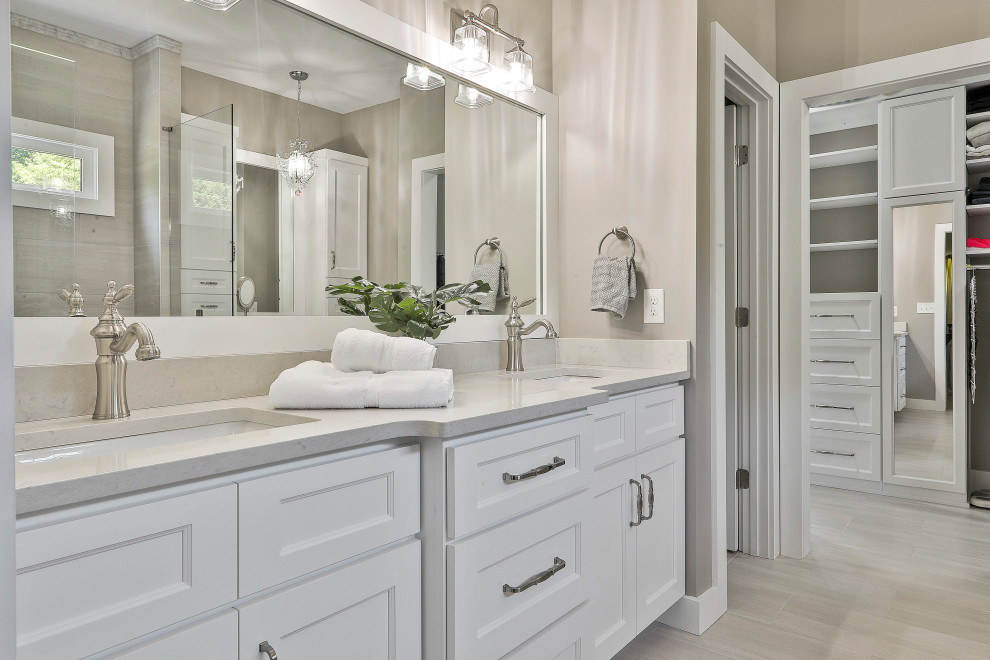 Thomas family Master Bath and closet