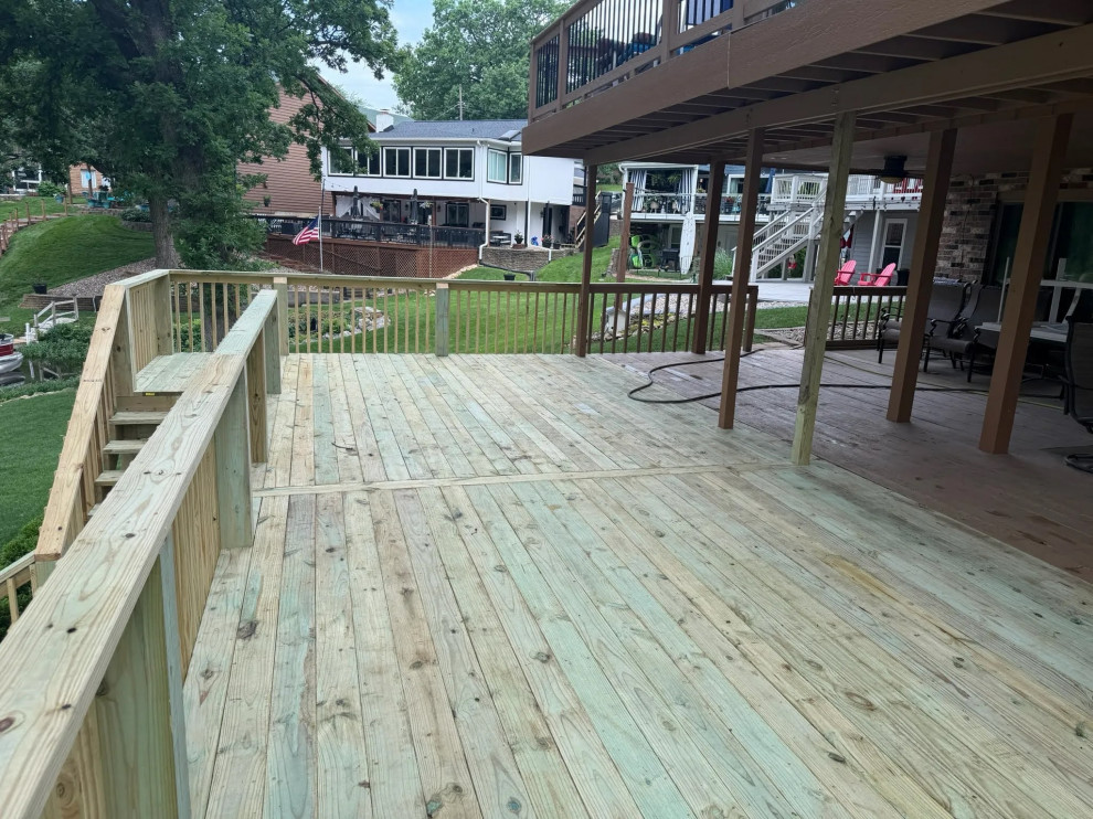 Deck Replacement & Rebuild – Lake Waukomis, MO