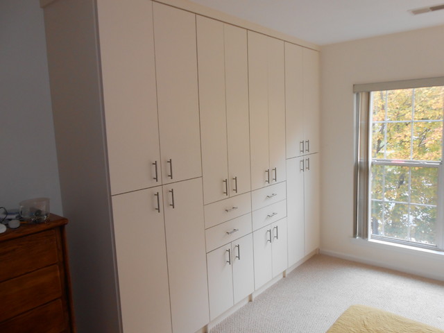 Built-ins 2 modern-foervaring-och-garderob