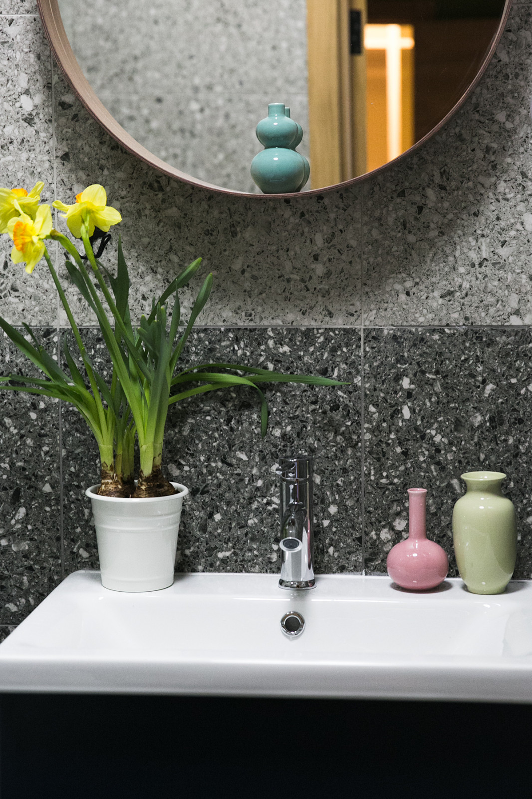 Однокомная квартира в сочных тонах