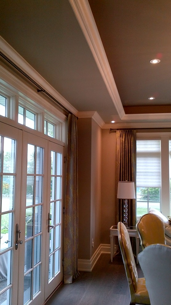 Inspiration for a transitional home design remodel in Toronto