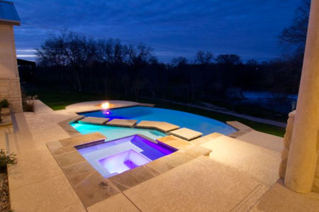 Custom Work contemporaneo-piscina