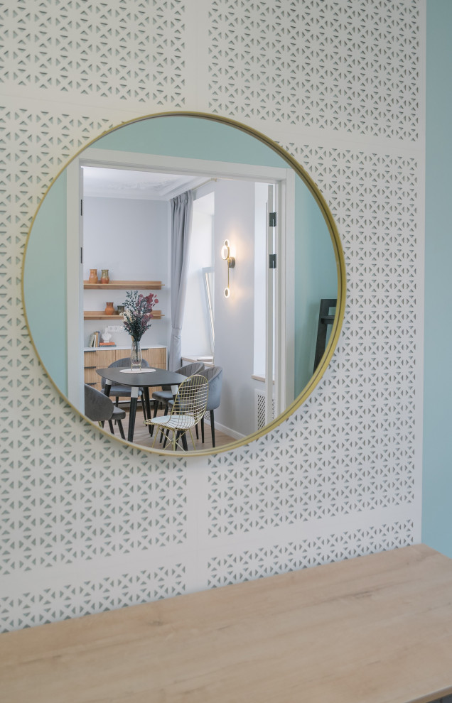 Реализация проекта в старом фонде СПб, квартира с камином.