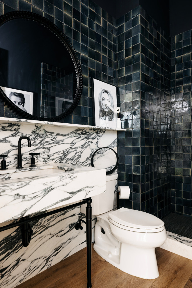 Example of a transitional home design design in Phoenix