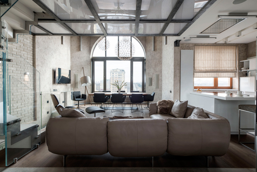 УНИВЕРСИТИ