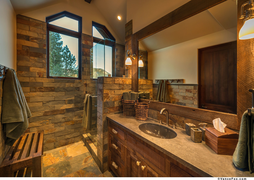 This is an example of a modern bathroom in Sacramento.