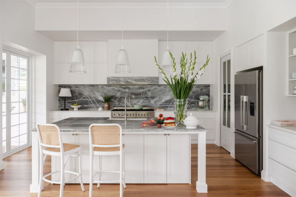 This is an example of a country kitchen in Brisbane.