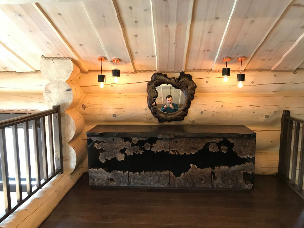 Комод из массива.