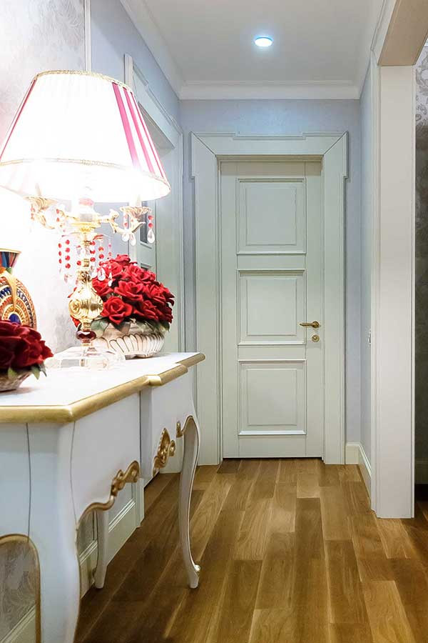 Окрашенные двери