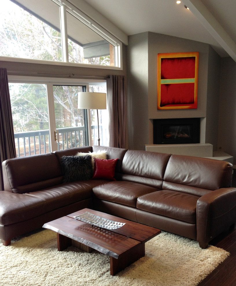Example of a trendy living room design in Denver