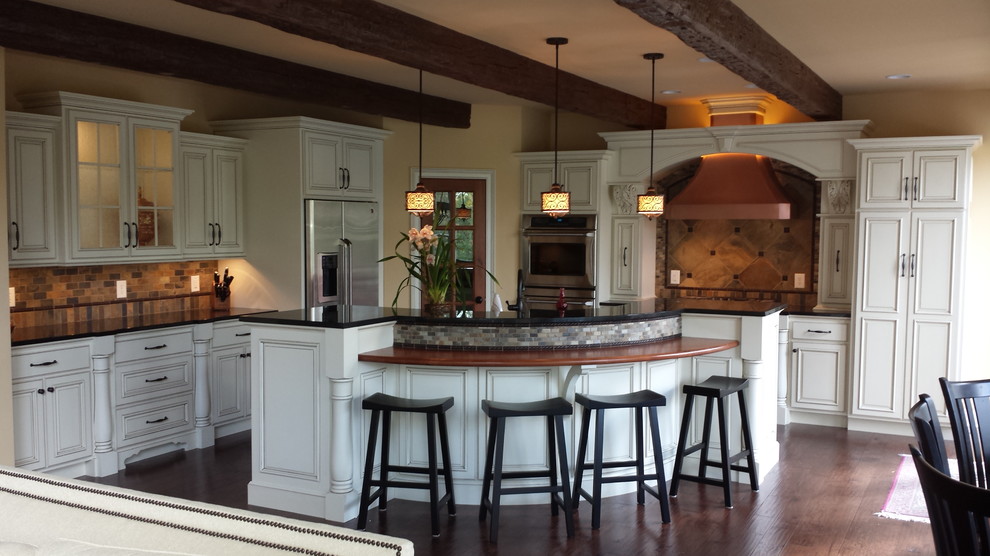 Cedar Bend Way - Traditional - Kitchen - Indianapolis - by 