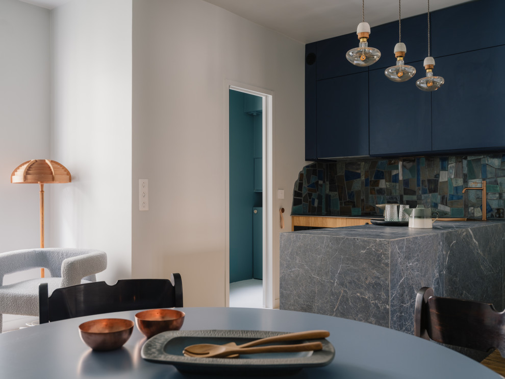 Bleu, ou comment transformer la rudesse en lumière