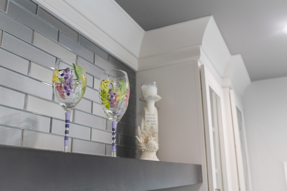Home design - transitional home design idea