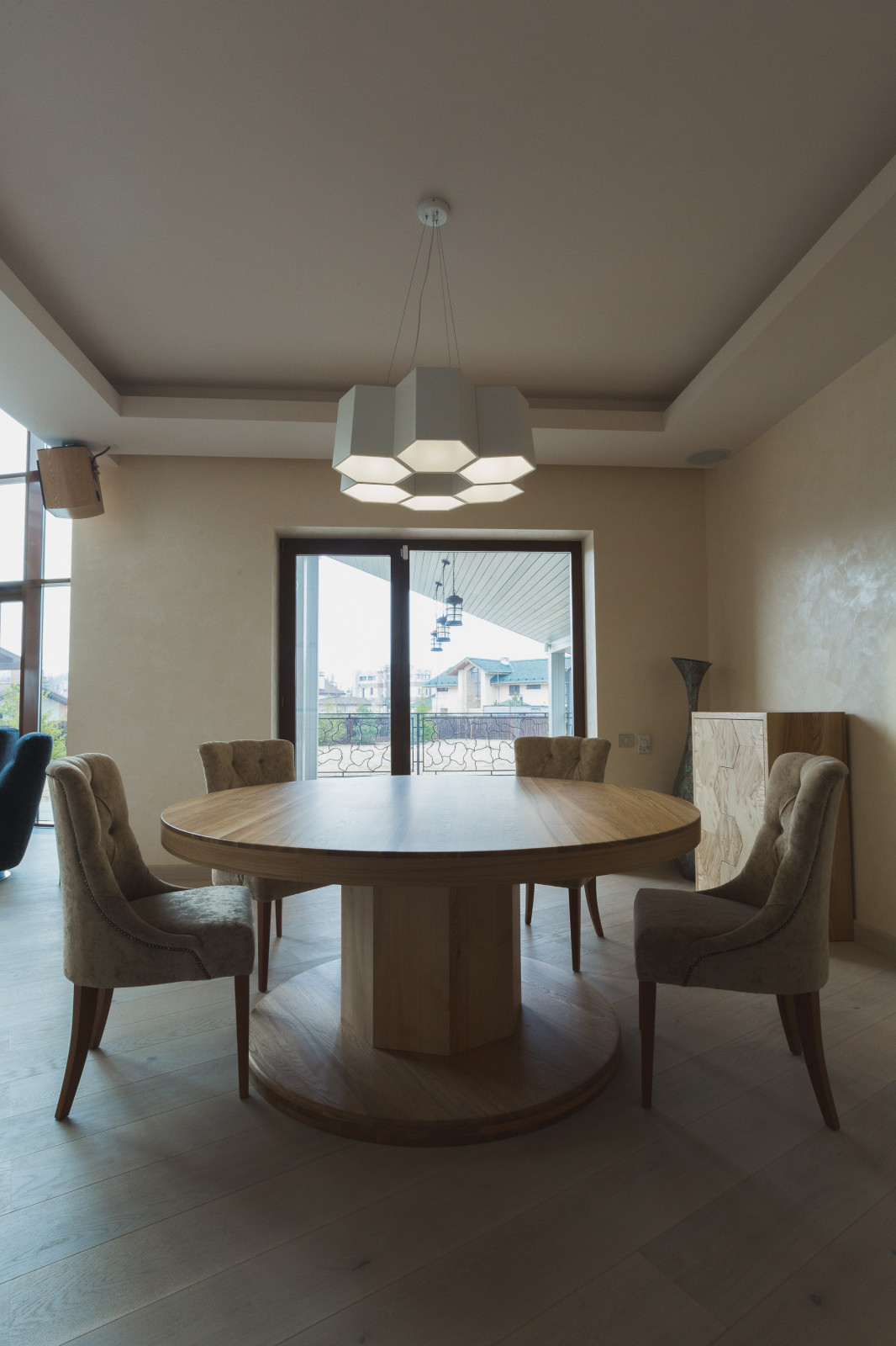 Комод и Стол