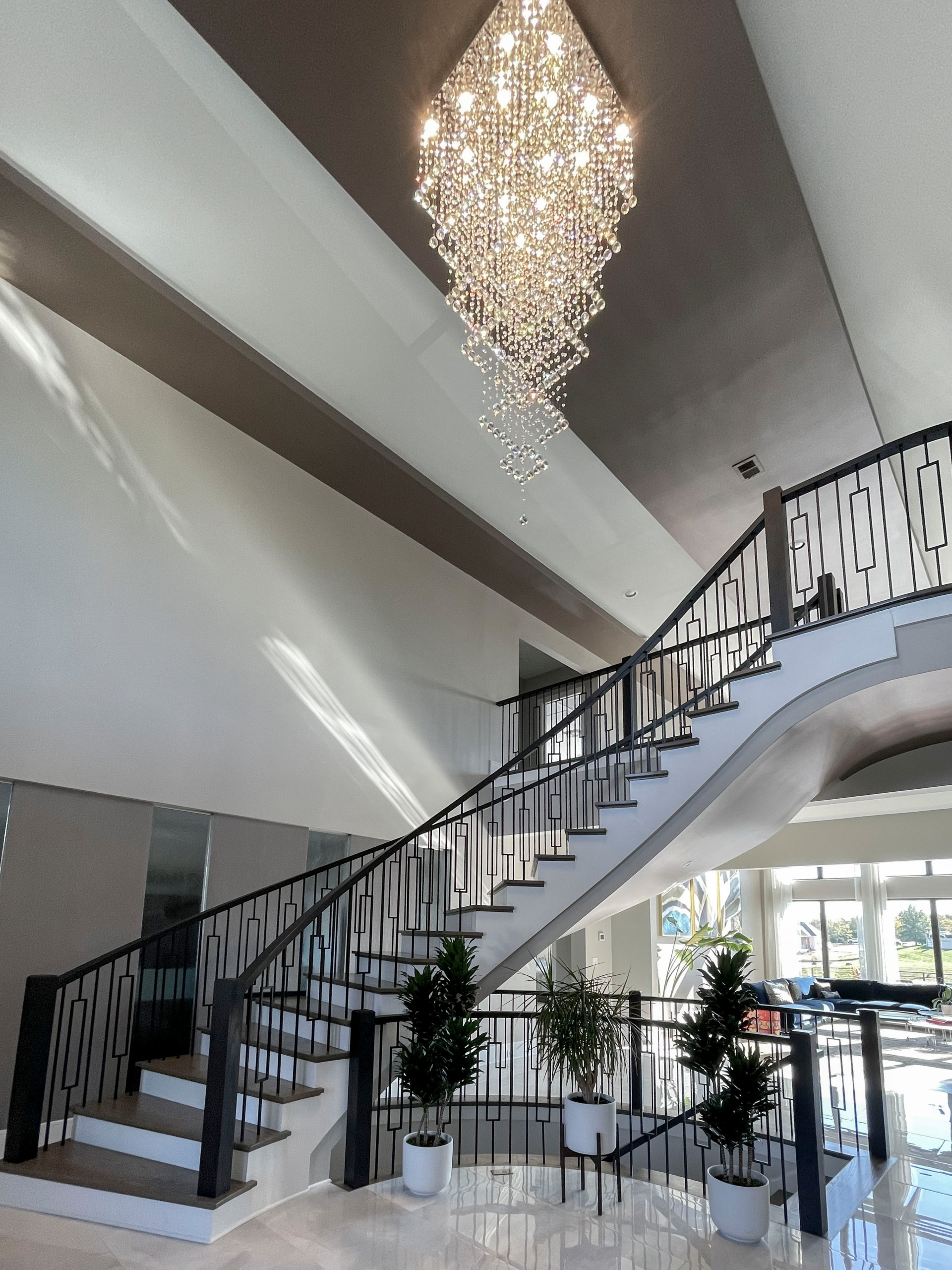 114_Striking Floating-Curved Staircase, Leesburg VA 20175