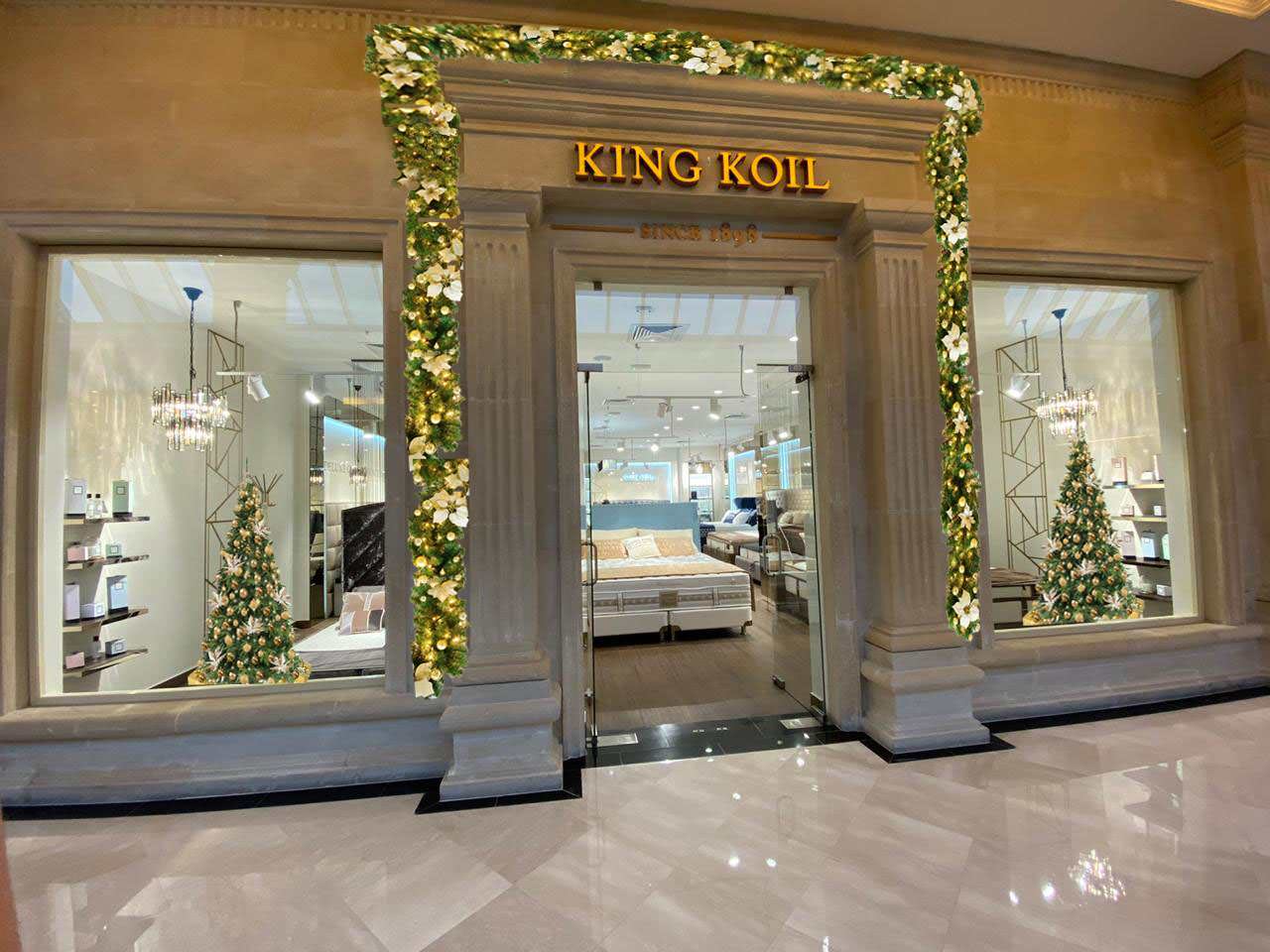 Концепция новогоднего оформления магазина "KING KOIL"