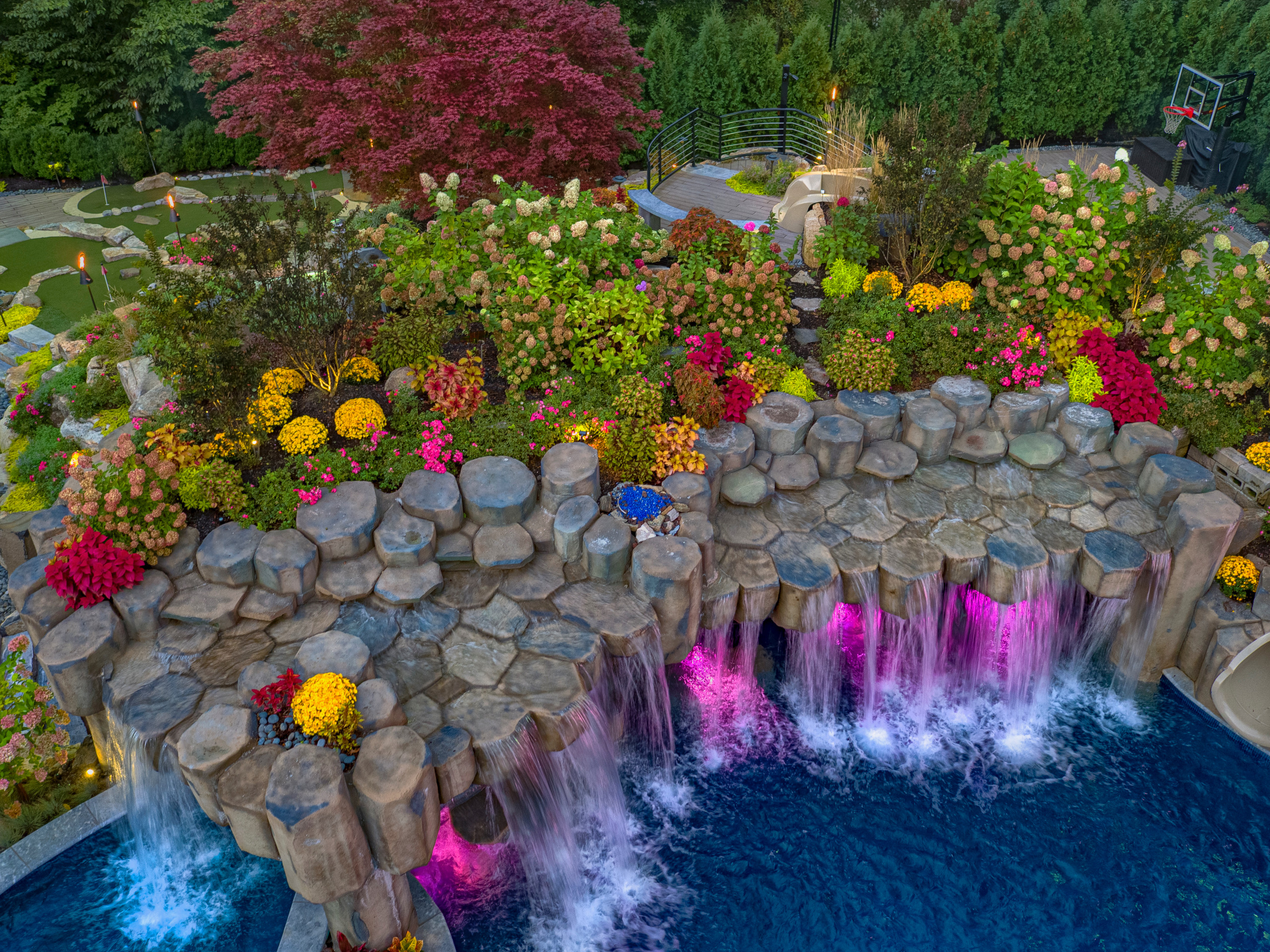 AWARD WINNING RESIDENTIAL PARADISE