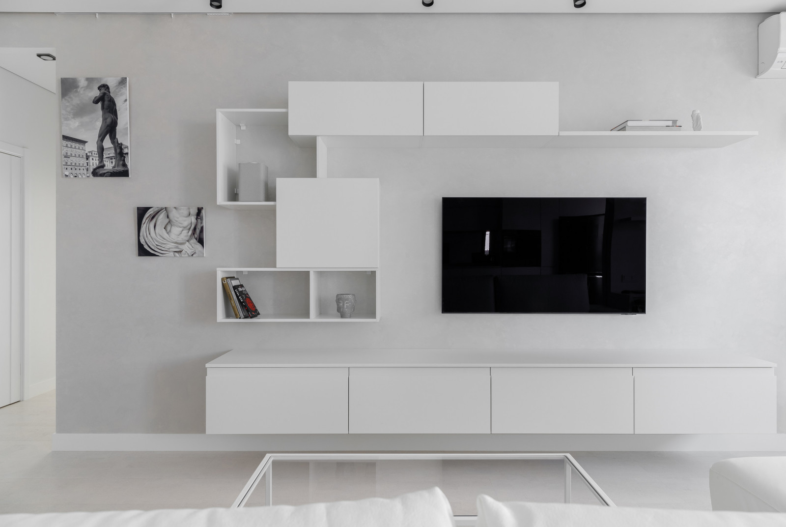 Реализация проекта трехкомнатной квартиры "ЖК на Высоте"