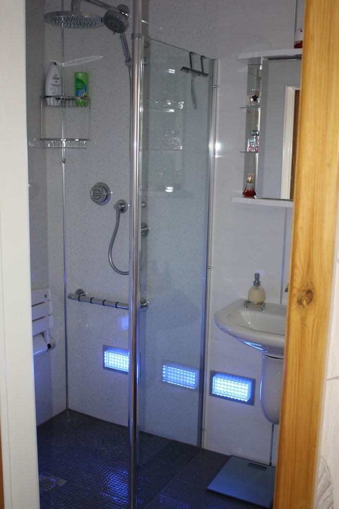 Inspiration for a modern bathroom in Dorset.