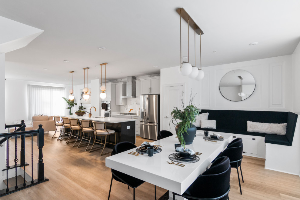 Dining room - dining room idea in DC Metro