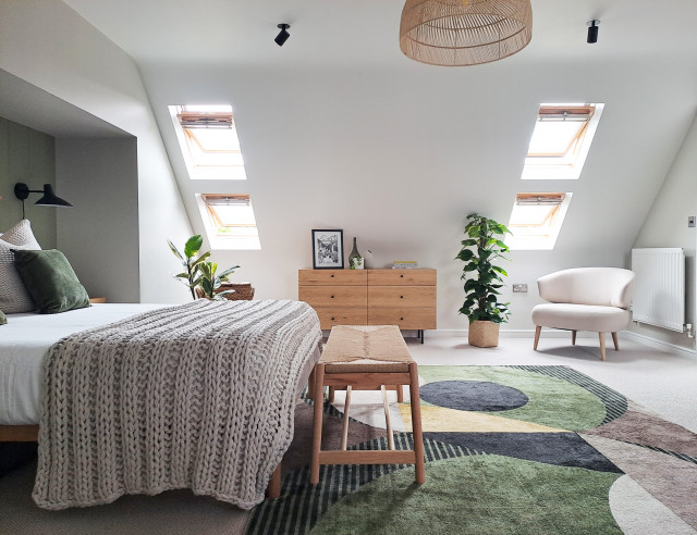 Kempshott Loft Bedroom contemporary-sovrum