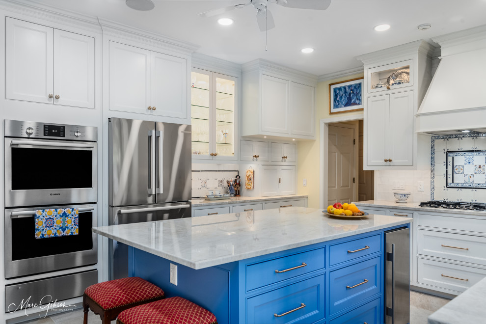 Beautiful Kitchen with Beautiful Backdrop
