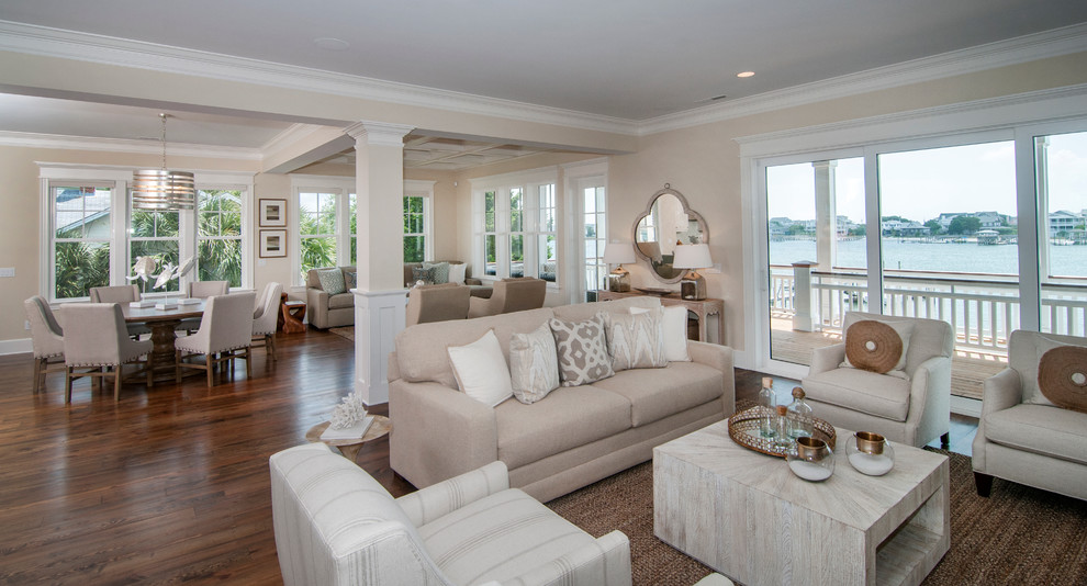 Beach style living room in Wilmington.