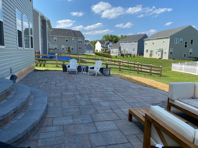 Curvilinear Paver Patio