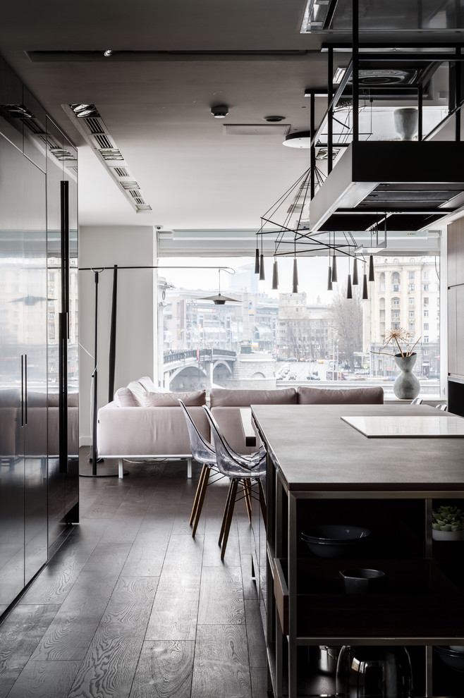 Giulia Novars, Москва. Смоленская, д.10