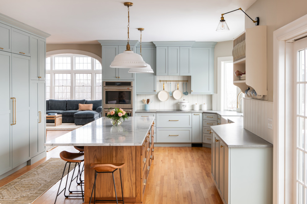 Kitchen - kitchen idea in Boston