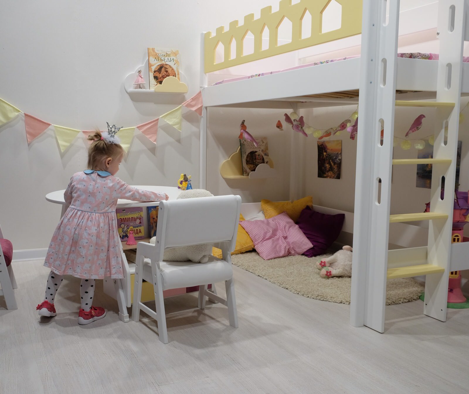 Детская комната для девочки