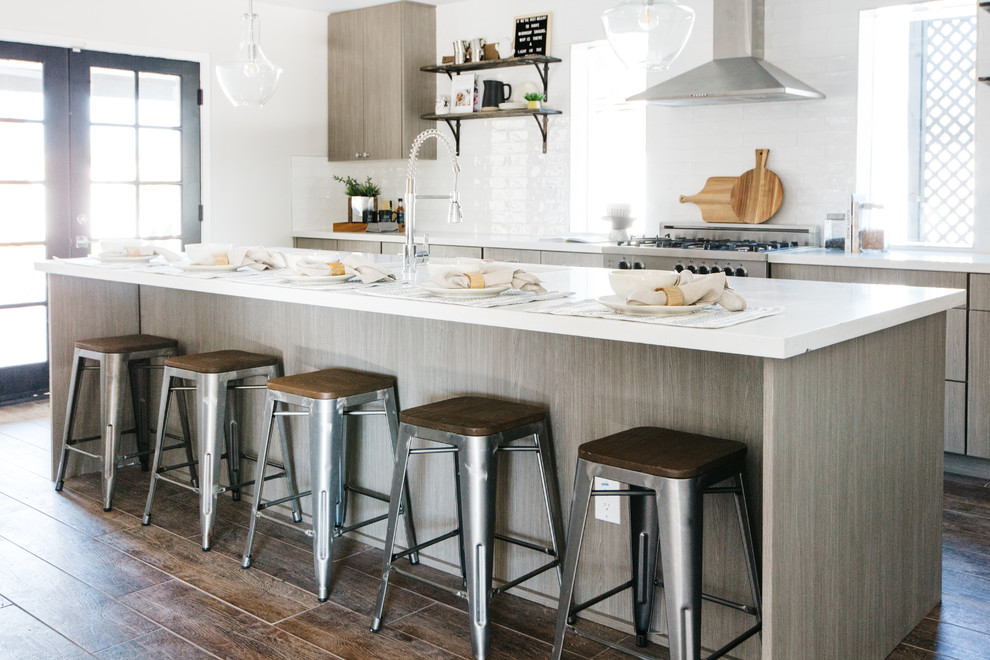 Kitchen - transitional kitchen idea in Phoenix