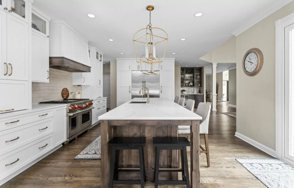 Transitional home design photo in Seattle